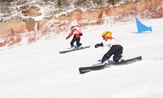 博雅棋牌APP下载:百场雪上赛事 给冬奥小城崇礼添把“火”