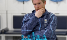 博雅棋牌APP:德布劳内评曼城队友最佳阵：哈兰德、斯特林、罗德里、京多安在列
